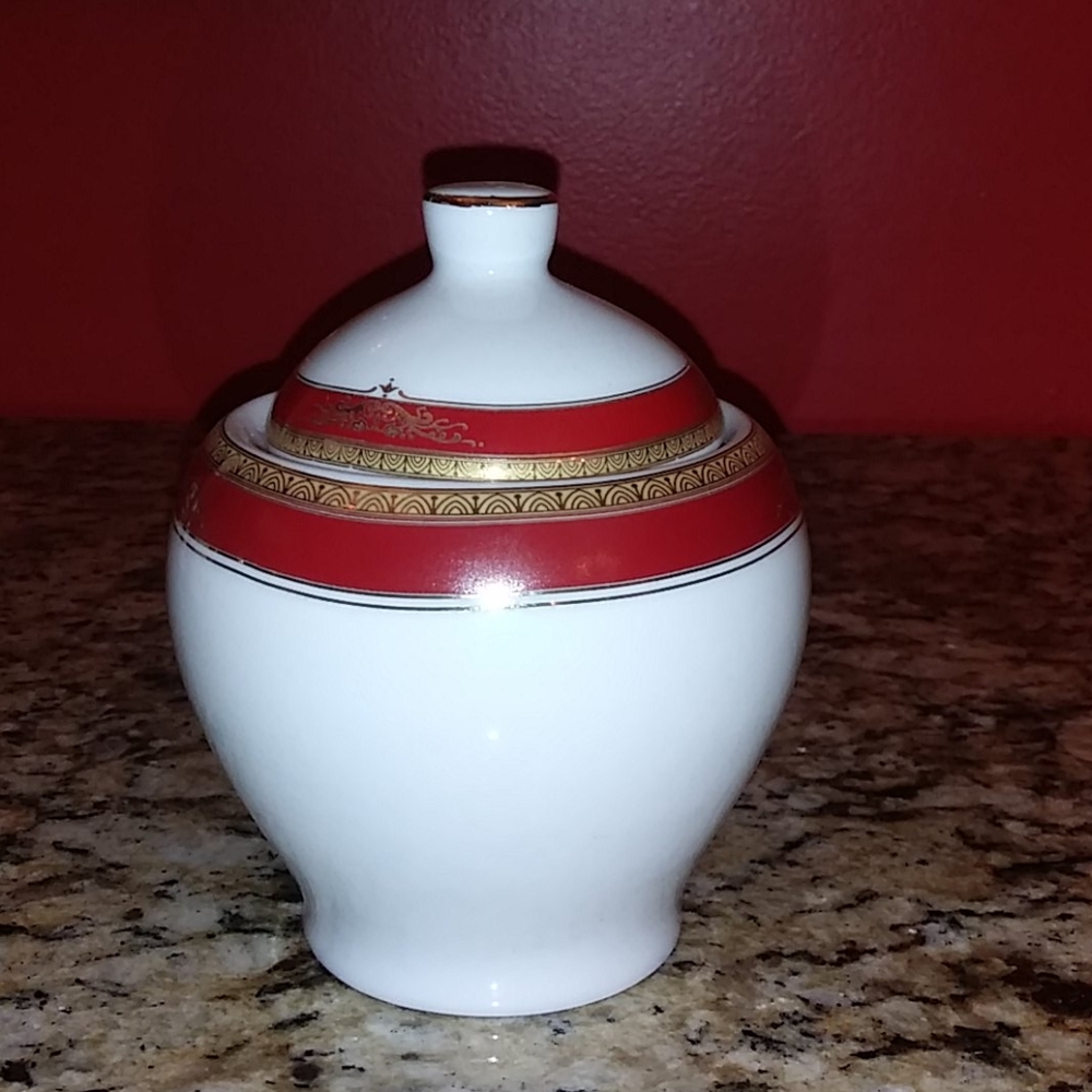 1112 Royal Scotland Sugar Bowl with Lid